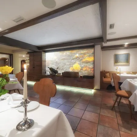 Hotel Romantik Landgasthof Adler Rammingen (Alb-Donau)